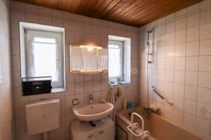 Viel Platz für Ihre Visionen: Substanzstarkes  Haus mit großem Garten in Kaufbeuren – Die vollständige Adresse der Immobilie erhältst du vom Anbieter., 87600 Kaufbeuren (Kernstadt), Kaufbeuren – Vorschaubild 17