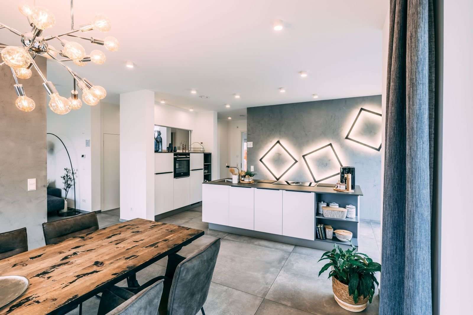 Immobilie in Martinshöhe - VIEL RAUM UNTER EINEM DACH - Bild 2