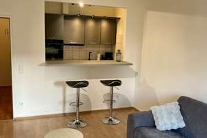 Erstbezug nach Modernisierung: Exklusiv möbliertes 1-Zimmer-Apartment (Befristet: max. 7 Monate) – Rethelstraße XX, 40237 Düsseltal, Düsseldorf – Vorschaubild 2