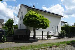 Modernes Einfamilienhaus mit pflegeleichten Garten zum Wohlfühlen – Carl-Friedrich-Benz-Str. 2, 14656 Havelland (Kreis) – Vorschaubild 2