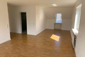 Sehr helle, renovierte Wohnung mit Loggia Dachbalkon an älteres Ehepaar zu vermieten – Die vollständige Adresse der Immobilie erhältst du vom Anbieter., 44267 Holzen, Dortmund – Vorschaubild 4