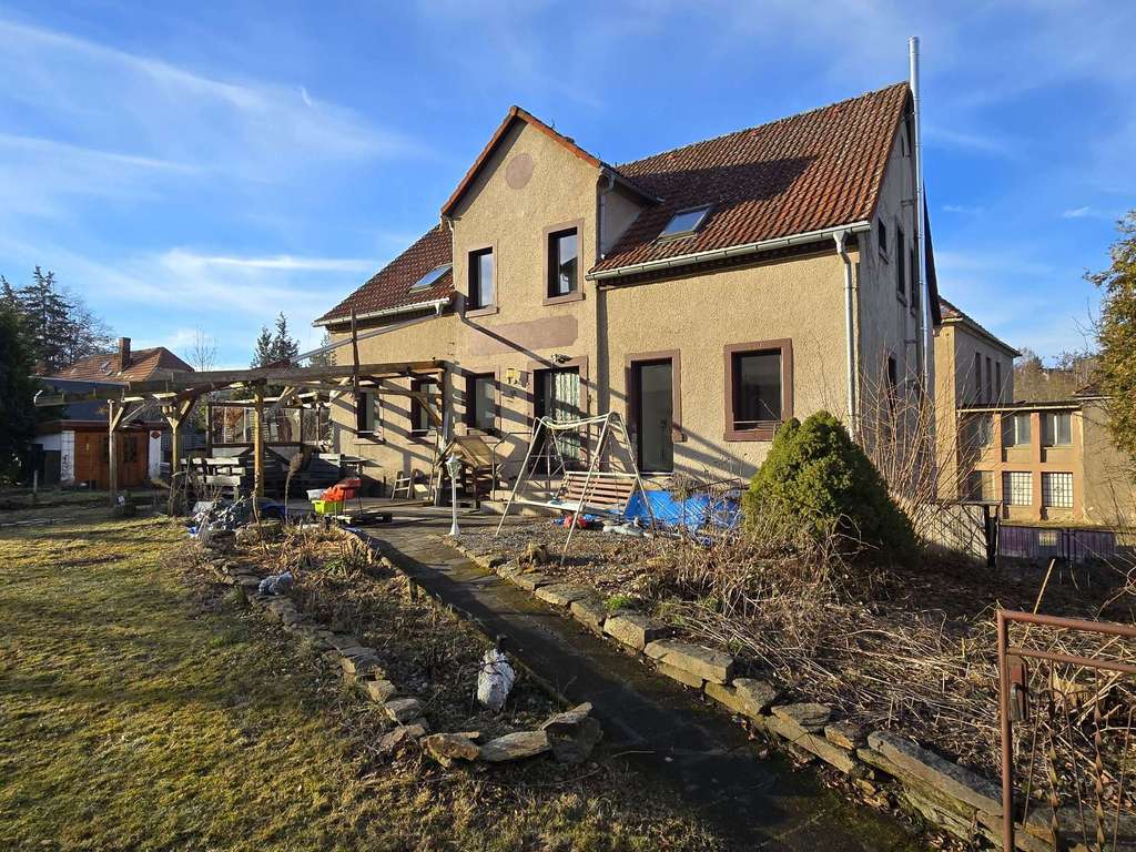 Immobilie in Halsbrücke - Hier haben Sie viel Platz und schaffen mit den notwendigen Restarbeiten in Ihr neues Familienidyll! - Bild 0