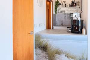 Panoramablick auf die Ostsee -                               Modernisiertes Apartment mit Eckbalkon – Die vollständige Adresse der Immobilie erhältst du vom Anbieter., 23570 Travemünde, Lübeck – Vorschaubild 10