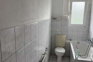 Ruhige 3,5-Zimmer-Wohnung mitten in Oberhausen - mit viel Potenzial – Eichstr. 33-35, 46047 Schlad, Oberhausen – Vorschaubild 7