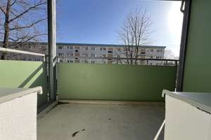 Frisch sanierte Erdgeschosswohnung mit Balkon direkt am Stadtpark für Naturliebhaber – Helbersdorfer Straße 12 c, 9120 Helbersdorf, Chemnitz – Vorschaubild 11