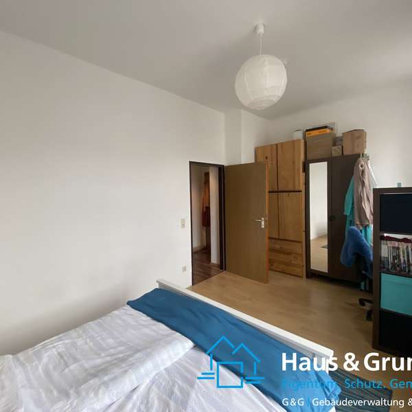 *** charmante 2-Zimmer-Wohnung - im denkmalgeschütztem Altbau - mit Dachterrasse ***
