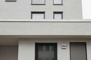 MODERNES TOWNHOUSE AUF 3 ETAGEN MIT 4 ZIMMERN, 2 BÄDERN & STYLISCHER WOHNKÜCHE – Konrad-Wolf-Straße 90a, 13055 Berlin – Vorschaubild 5