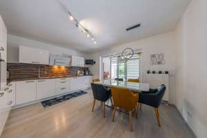 Ihre private Oase, lichtdurchflutetes EFH mit Pool und Gartenparadies sofort frei! VB! – Die vollständige Adresse der Immobilie erhältst du vom Anbieter., 86179 Haunstetten-Süd, Augsburg – Vorschaubild 7