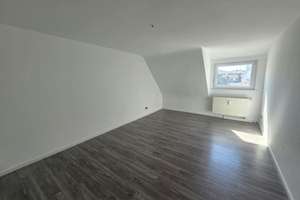 Bezugsfertige 4-Z.-Maisonettewohnung
mit gr. Balkon zentrumsnah und ruhige Lage von Stgt.-Feuerbach – 70469 Feuerbach-Mitte, Stuttgart – Vorschaubild 5