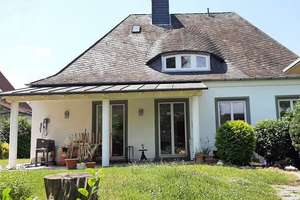 Charmantes 4-Zi-Einfamilienhaus mit Einbauküche, großem Garten und Garage – Die vollständige Adresse der Immobilie erhältst du vom Anbieter., 63762 Großostheim – Vorschaubild 1