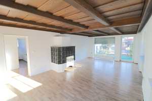 Zweifamilienhaus mit 3 Garagen in Essenbach/Landshut - Zum selbst darin Wohnen oder als Investment! – Landshut (Kreis) – Vorschaubild 2
