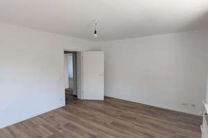 ~ Frisch renoviert mit tollem Balkon ~ – Nietzscheweg 16, 45279 Freisenbruch, Essen – Vorschaubild 4