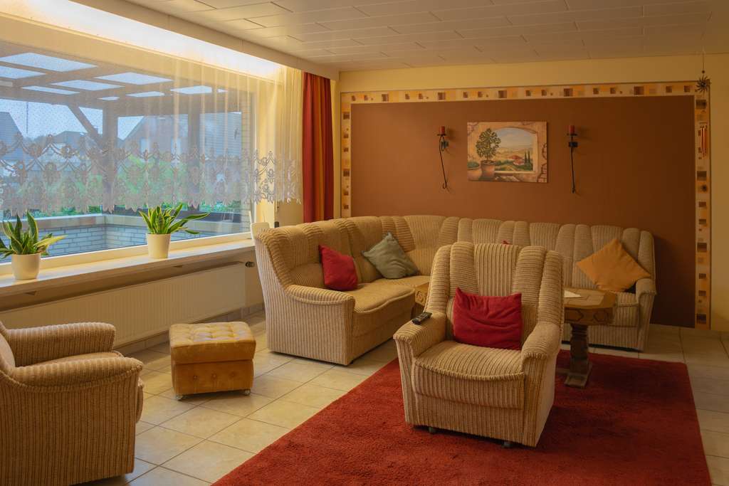 Immobilie in Wedemark - Renditehit in Bestlage Wedemark-Elze – 3‑Fam.-Haus, Faktor 13, Cashflow positiv - Bild 3