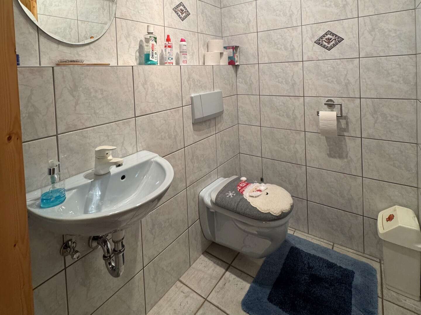 Immobilie in Bayerbach b. Ergoldsbach - Wohnhaus mit Weitblick & Freiraum – vielseitiges Anwesen mit Tierhaltung und zwei Einliegerwohnungen - Bild 13