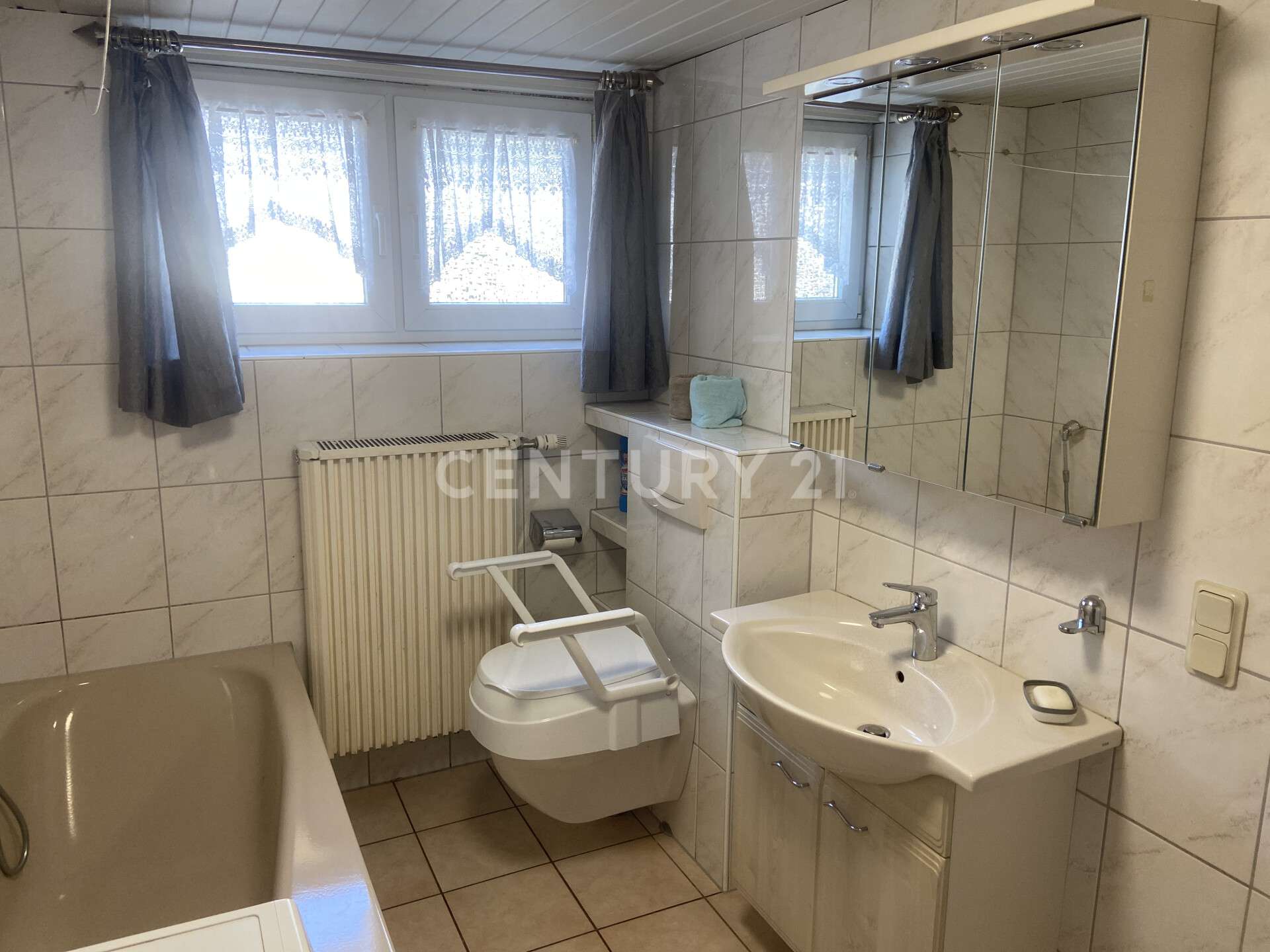 Immobilie in Kirchhundem - Landliebe pur! Historisches Fachwerkhaus im Herzen des Sauerlands! - Bild 6