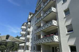 Schöner wohnen mit Aufzug ... aus der Tiefgarage in die Wohnung gelangen – Bernsdorfer Straße 186a, 9126 Bernsdorf, Chemnitz – Vorschaubild 1