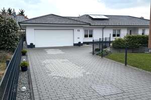 Exklusiver, neuwertiger Bungalow in begehrter Lage von Sigmaringen – Die vollständige Adresse der Immobilie erhältst du vom Anbieter., 72488 Sigmaringen – Vorschaubild 3