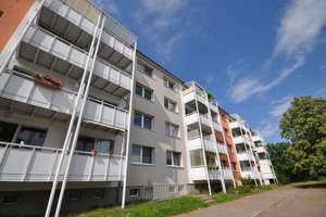 3- Zimmerwohnung mit Balkon und Blick ins Grüne zu vermieten – 6774 Friedersdorf – Vorschaubild 3