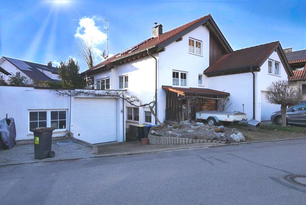 Immobilie in Wolpertswende - Einfamilienhaus mit Einliegerwohnung - Bild 2