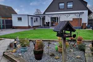 Gepfl. Einfamilienhaus mit Einliegerwohnung - ruhige Lage - Garage u. Carport - großes Grundstück!  – Friesland (Kreis) – Vorschaubild 2