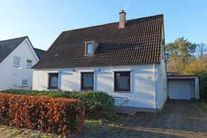 Freistehendes Einfamilienhaus mit Garage und großem Garten – Pinneberg (Kreis) – Vorschaubild 1