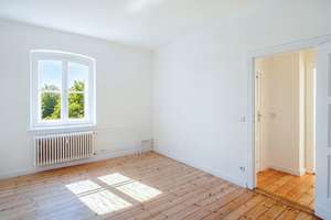 Lichtdurchflutete Wohnung mit Charme in grüner Bestlage – Die vollständige Adresse der Immobilie erhältst du vom Anbieter., 10589 Charlottenburg, Berlin – Vorschaubild 1