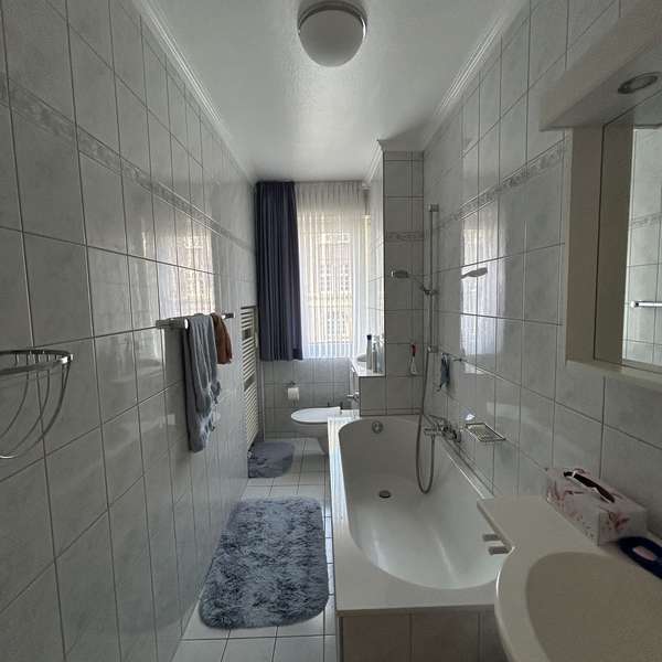 ***gepflegte 3-Zimmer-Wohnung mit Balkon in zentraler Lage***