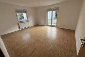 Frisch renovierte 4-Zi-Wohnung in Kornwestheim – Die vollständige Adresse der Immobilie erhältst du vom Anbieter., 70806 Kornwestheim – Vorschaubild 3
