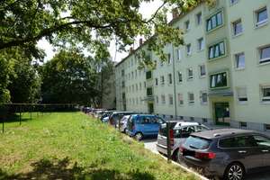SCHÖNE 3-RAUM Wohnung mit BALKON im Herzen von Chemnitz – Reitbahnstraße 49, 9111 Zentrum, Chemnitz – Vorschaubild 2