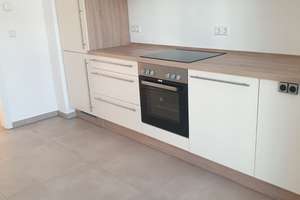 **Hochwertig sanierte 2-Raum Wohnung mit Balkon, EBK u. Aufzug! WE08** – Körnerstraße 17, 9130 Sonnenberg, Chemnitz – Vorschaubild 3