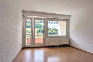 Lichtdurchflutete 3-Zimmer-Wohnung mit Panoramablick, 2 Balkonen und Aufzug – Die vollständige Adresse der Immobilie erhältst du vom Anbieter., 73447 Oberkochen – Vorschaubild 2