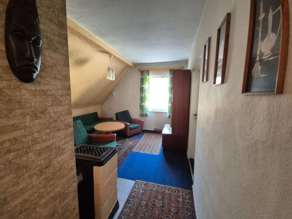 Immobilie in Greußen - Einfamilienhaus mit Garten und Garage zu verkaufen! - Bild 2