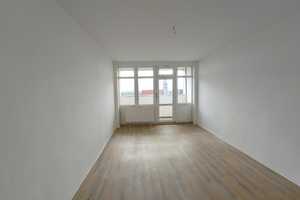 !!gemütliche 3-Raum-Wohnung für Senioren mit Blick über Magdeburg!! – Jakobstr. 7a, 39104 Magdeburg – Vorschaubild 3