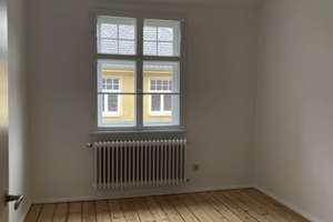 Lebendiger Freiraum in Augsburg: Saniertes 4-Zimmer-Apartment – Rosenaustraße 42, 86150 Rosenau- und Thelottviertel, Augsburg – Vorschaubild 3