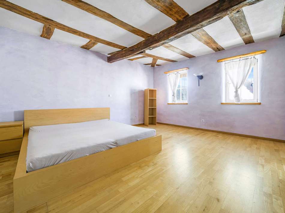 Schlafzimmer 1