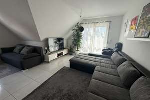 Lichtdurchflutete 2,5-Zimmer Mietwohnung in Rinnen! 
-Mit Einbauküche, Stellplatz und Balkon-