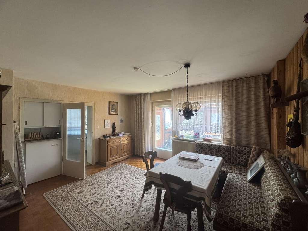 Immobilie in Ergoldsbach - Einfamilienhaus mit großzügiger Gartenfläche und Entwicklungspotenzial in Ergoldsbach - Bild 3