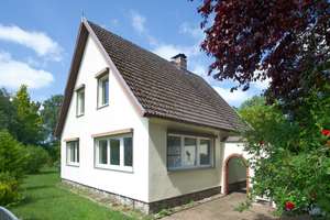 Wohnhaus im Zentrum von Prerow – Die vollständige Adresse der Immobilie erhältst du vom Anbieter., 18375 Prerow – Vorschaubild 1