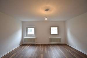 Renoviert! Geräumige 3-Zi-Altbau-Whg mit Balkon in Oberhausen – Langemarktstraße 20, 46045 Altstadt-Mitte, Oberhausen – Vorschaubild 4