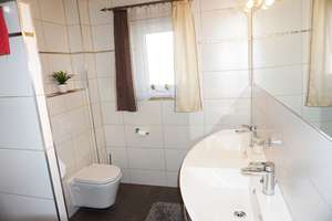 Voll möblierte 2,5-Zimmer-Wohnung mit Garage in Bestlage von Waldperlach – Liscowstr. 36, 81739 Waldperlach, München – Vorschaubild 10