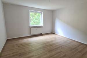 Alles neu! Renovierte 2,5 Raum Wohnung in ruhiger und zentraler Lage! – Blumenthalstraße 23, 45138 Huttrop, Essen – Vorschaubild 2