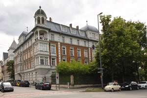 Attraktive Altbauwohnung mit Balkon
