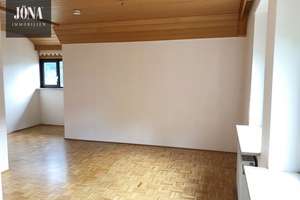 Wohnen im Grünen!
Einfamilienhaus am Fuße der Plassenburg mit Blick über Kulmbach – Die vollständige Adresse der Immobilie erhältst du vom Anbieter., 95326 Kulmbach – Vorschaubild 21
