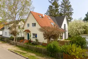 Symbiose aus Alt- und Neubau mit Einliegerwohnung und großem Potenzial – Potsdam-Mittelmark (Kreis) – Vorschaubild 2
