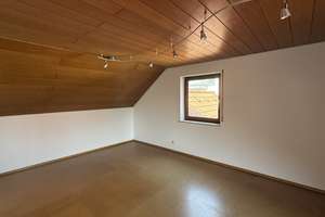 Schöne 3,5-Zi.-Wohnung mit EBK, Loggia, Garage und Stellplatz in NU-Burlafingen – Die vollständige Adresse der Immobilie erhältst du vom Anbieter., 89233 Neu-Ulm – Vorschaubild 5