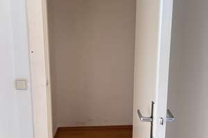 Leerstehende helle 2-Zimmer-Wohnung mit Balkon, neuen Fenstern und neuem Bad – Die vollständige Adresse der Immobilie erhältst du vom Anbieter., 13629 Siemensstadt, Berlin – Vorschaubild 5