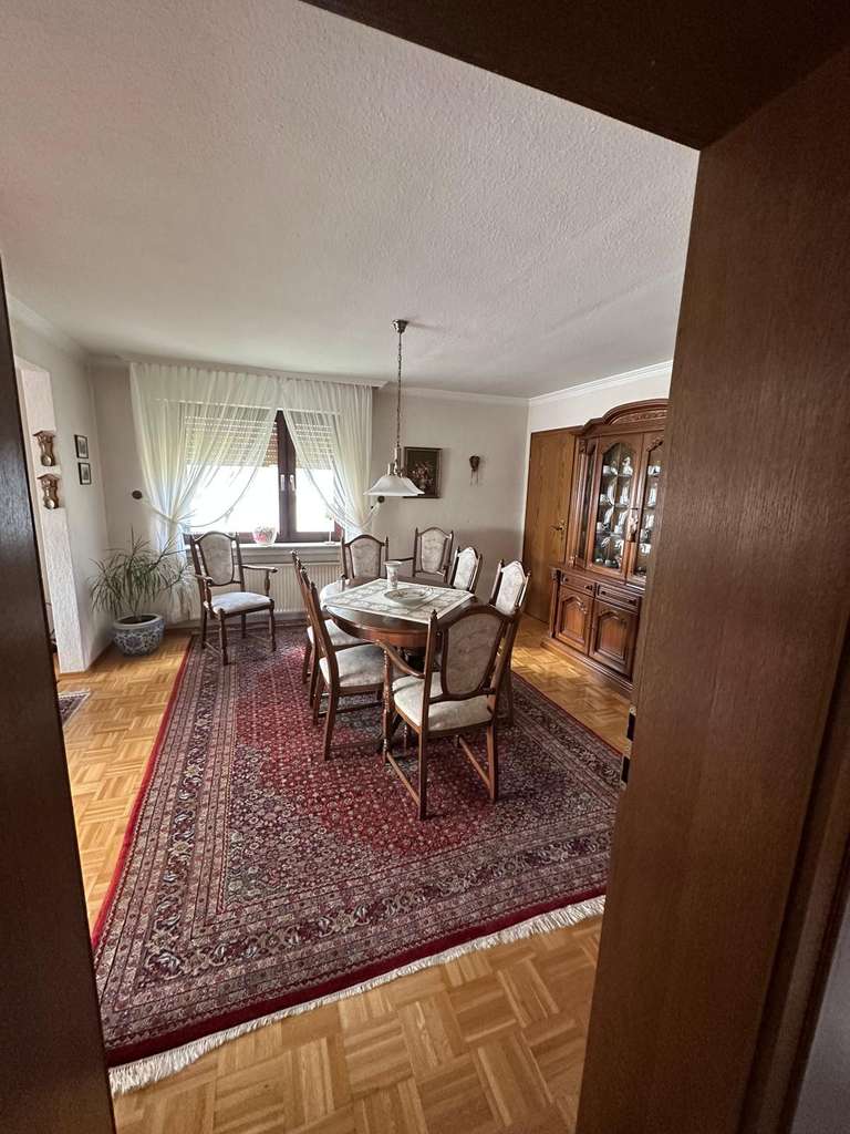 Immobilie in Linz am Rhein - Großzügiges Einfamilienhaus mit 10 Zimmern in Vettelschoß - Bild 4