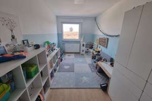 **Helle 3,5-Zi.-Wohnung mit gigantischer Aussicht und TG-Stellplatz** – Die vollständige Adresse der Immobilie erhältst du vom Anbieter., 70195 Botnang-Nord, Stuttgart – Vorschaubild 8