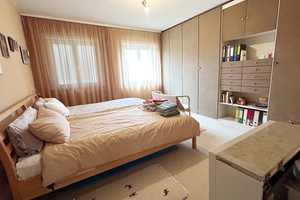 Gepflegtes 4 Familienhaus in ruhiger Lage, mit Balkon, Dachterrasse und 2 Garagen – Esslingen (Kreis) – Vorschaubild 12