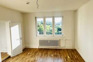 2,5-Zimmerwohnung! Bezugsfrei & saniert! Stellplatz wird ebenfalls verkauft!
